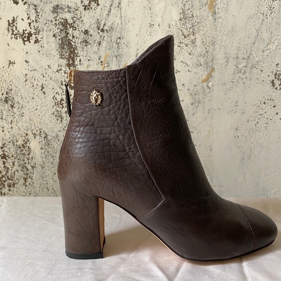 Authentic Chanel Brown Leather Boots size 36,5 - Picture 8 of 12